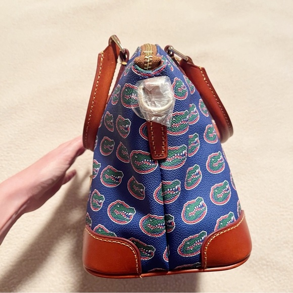Dooney & Bourke Womens Florida Gators Coated Canvas Convertible Handbag Purse - Picture 6 of 16